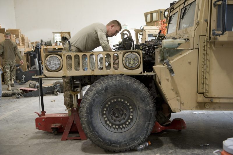 nerveus worden wijsvinger Symmetrie VS dumpen legerspullen uit Afghanistan