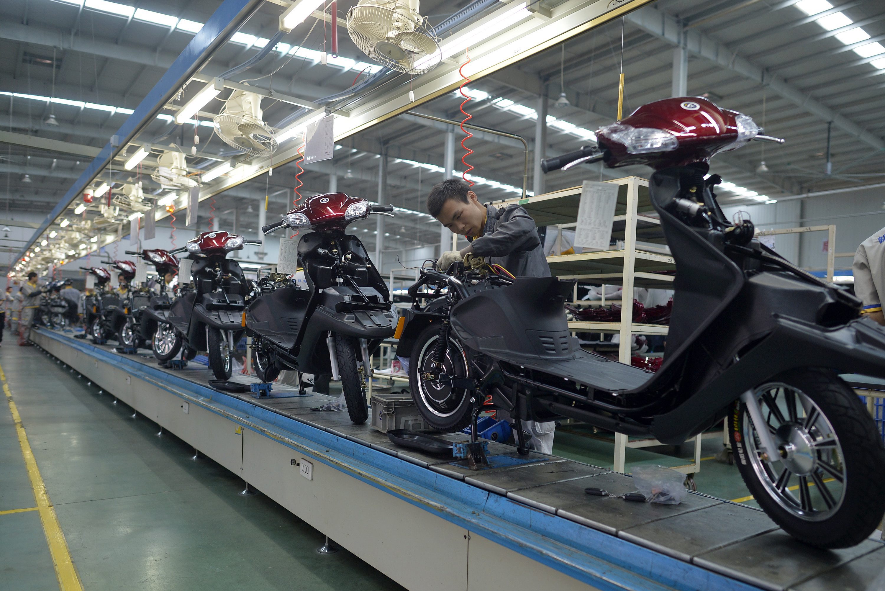 De bedrijvigheid in de omvangrijke Chinese industrie toont in augustus voor het eerst in maanden weer tekenen van groei. Dat blijkt uit de donderdag gepubliceerde inkoopmanagersindex (PMI) van HSBC en Markit.