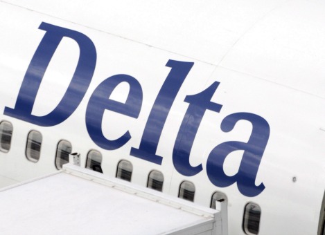 Luchtvaartmaatschappij Delta Air Lines heeft de helft meer winst gemaakt in het derde kwartaal dan een jaar eerder. Dat maakte de Amerikaanse samenwerkingspartner van Air France-KLM dinsdag bekend. De nettowinst voor eenmalige posten kwam uit op 1,2 miljard dollar (878 miljoen euro). Dat is een toename met 444 miljoen dollar ten opzichte van het derde kwartaal van 2012. De omzet nam met 6 procent toe tot 10,5 miljard dollar.