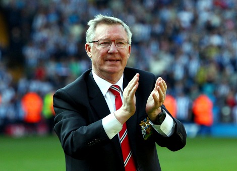 Sir Alex Ferguson verkoopt een deel van zijn collectie zeldzame wijnen. In Hong Kong, Londen en via een onlineveiling doet het Engelse veilinghuis Christie's flessen wijn van de meest succesvolle trainer in de historie van het Britse voetbal onder de hamer. Potentiële kopers worden daarbij lekker gemaakt met gesigneerde voetbalmemorabilia. De geschatte waarde van de te veilen wijnen is 3 miljoen pond, omgerekend ruim 3,6 miljoen euro. In zijn periode als manager van Manchester United diende de verzameling vooral als afleiding om met alle hectiek te kunnen omgaan gaan. "Maar nu ik met pensioen ben heb ik alle tijd om de Franse plaatsen en de mensen die mijn passie voeden te bezoeken. Het is voor mij niet meer dan logisch om een deel van de wijnen die ik in al die jaren heb verzameld weg te doen en anderen ervan te laten genieten."