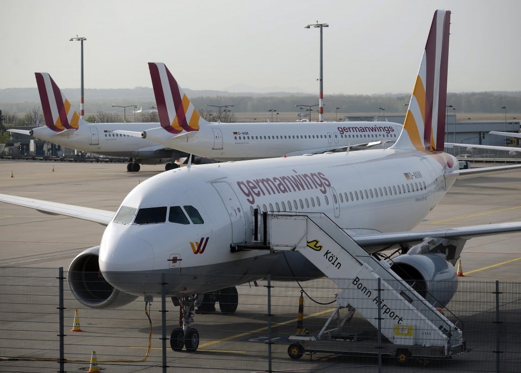 Lufthansa heeft zijn dochterbedrijf Germanwings een ultimatum gesteld. De prijsvechter moet dit jaar quitte spelen, anders wordt het wellicht verkocht aan andere prijsvechters die de Duitse markt bestormen. Maandagavond zei financieel directeur Simone Menne van Germanwings dat het bedrijf streeft naar een break even resultaat in 2015. Een alternatief is er volgens haar niet. Volgens Menne behoren easyJet en Ryanair tot potentiële kopers van haar bedrijf.