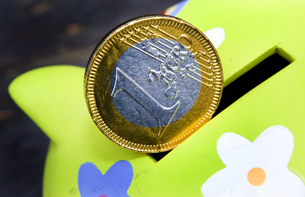 De Nederlandse inflatie lag in april weer duidelijk hoger dan in maart. Variabele spaarrentes liggen nog wel hoger dan de inflatie, maar de verschillen worden weer kleiner. De gemiddelde prijsstijging lag in april op 1,2 procent, vergeleken met een jaar eerder. Dat bleek uit donderdag gepubliceerde cijfers van het Centraal Bureau voor de Statistiek (CBS). Het inflatiecijfer van april is beduidend hoger dan dat van maart, toen de inflatie op 0,8 procent lag. In februari bedroeg de gemiddelde prijsstijging nog 1,1 procent en in januari 1,4 procent.