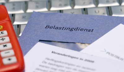 Door een aanhoudende storing op de website van de Belastingdienst hebben veel ondernemers nog geen aangifte kunnen doen van hun omzetbelasting over het derde kwartaal van 2014. Uit een analyse van Allestoringen.nl blijkt dat inloggen op de site van de Belastingdienst voor de derde dag op rij problematisch is. Ondernemers kunnen daardoor in de knel komen met de aangifte van de omzetbelasting, die uiterlijk voor 31 oktober digitaal moet gebeuren. De problemen doen zich voor sinds 28 oktober. Gebruikers melden dat zij er niet in slagen om in te loggen op de website voor ondernemers, of dat het systeem tijdens het invullen van de aangifte vast loopt. [google-drive number='1']