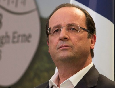 De Franse president François Hollande heeft een brief geschreven aan zijn Amerikaanse collega Barack Obama, waarin hij zijn zorgen uitte over de mogelijke Amerikaanse boete van meer dan 10 miljard dollar (7,3 miljard euro) voor de Franse bank BNP Paribas. Dat heeft het kantoor van Hollande woensdag bekendgemaakt. Het Amerikaanse ministerie van Justitie dreigt de grootste bank van Frankrijk de boete op te leggen omdat BNP Paribas jarenlang de Amerikaanse sancties tegen Iran en andere landen zou hebben geschonden. Hollande schreef in de brief dat een boete van 10 miljard dollar ,,disproportioneel'' is. Volgens de Franse president is het belangrijk dat de Amerikaanse justitie zich redelijk opstelt en nauw samenwerkt met de financiële toezichthouders. De Franse minister van Buitenlandse Zaken, Laurent Fabius, zei dinsdag al dat de hoogte van de boete onredelijk is.