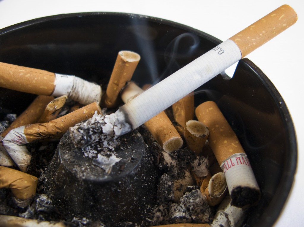 Sigarettenfabrikant R.J. Reynolds Tobacco Company moet een torenhoog bedrag afrekenen na de dood van een kettingroker. Een jury in de Amerikaanse staat Florida besloot dat het bedrijf de weduwe een schadevergoeding moet betalen van meer dan 23 miljard dollar (circa 17 miljard euro).