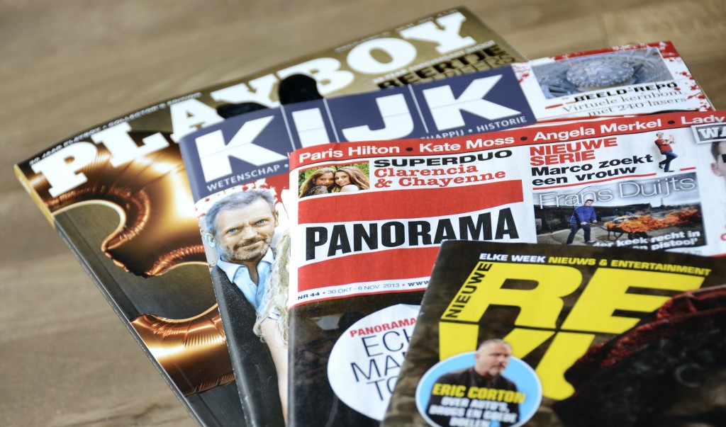 Uitgever Sanoma verkoopt zijn mannenbladen Panorama, Nieuwe Revu en Playboy aan Pijper Media. Dat maakte Sanoma donderdag bekend, zonder een verkoopbedrag te noemen. De 23 medewerkers verhuizen mee naar de nieuwe eigenaar. Het in Groningen gevestigde Pijper Media vestigt de titels in Amsterdam. De gezamenlijke omzet van de drie titels bedroeg vorig jaar 11 miljoen euro.