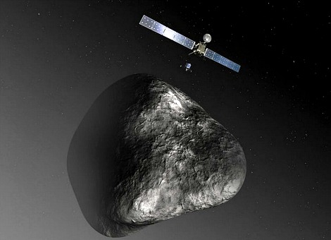 Meer dan 6 miljard kilometer vliegen en dan, 10 jaar na vertrek, precies op tijd op de juiste bestemming ver in de ruimte aankomen, zonder problemen onderweg. Dat kunststukje levert Europa momenteel. De baanbrekende sonde Rosetta arriveert komende woensdag bij een komeet ver in ons zonnestelsel. Zij aan zij zullen ze naar de zon vliegen. Het onderzoek moet wetenschappers ongekende inzichten geven. De bestemming is de komeet 67P/Tsjoerjoemov-Gerasimenko. Die raast richting de zon. Miljarden jaren geleden is het rotsblok ontstaan uit dezelfde wolk van gas en stof waaruit ook de aarde en de andere planeten zijn samengeklonterd. De aarde is veranderd, de komeet niet of nauwelijks. Onderweg naar de zon wordt de komeet warmer. Daardoor stoot hij steeds meer stof en gas af. De Rosetta gaat rond de komeet draaien en dat meten, eerst van een afstandje en daarna steeds dichterbij, en vanuit alle hoeken. Landen op de komeet In november volgt het hoogtepunt van de missie. Dan zet de Rosetta een onbemande verkenner op het oppervlak van de komeet. Dat is nog nooit gedaan. De lander gaat een gat in de komeet boren. Wetenschappers kunnen zo bepalen waaruit de komeet bestaat. Het onderzoek geeft een beter beeld van het ontstaan van ons zonnestelsel, en daarmee van de aarde. Enorme omweg De Rosetta werd in maart 2004 gelanceerd. Om bij 67P te komen moest de sonde via een enorme omweg vliegen. De route voerde drie keer langs de aarde en een keer langs Mars. De Rosetta had de zwaartekracht van de twee planeten nodig om genoeg snelheid te maken voor de oversteek naar de komeet. Begin dit jaar kreeg de sonde de komeet in het vizier. Al sinds mei is de Rosetta aan het afremmen, anders zou ze aan de komeet voorbijrazen en niet kunnen meevliegen. Winterslaap Op weg naar de komeet kwam de Rosetta zo ver van de zon, dat ze in een soort winterslaap moest gaan. Van juni 2011 tot januari 2014 werkten alleen de hoofdcomputer en de verwarming nog, de rest van de sonde was uitgeschakeld. Dat moest brandstof en energie besparen. In januari was er weer genoeg zonlicht voor de zonnepanelen van de sonde en liep de temperatuur langzaam op. De Rosetta kon wakker worden. Prestigeproject De reis van de ruimtesonde Rosetta is één van de duurste en meest ambitieuze projecten uit de Europese ruimtevaartgeschiedenis. De missie kost ruim 1,3 miljard euro. De bouw ervan duurde ongeveer 10 jaar. De reis duurt ook al 10 jaar. De Nederlander Fred Jansen leidt de missie. Voor vertrek is de sonde uitgebreid getest bij het ruimtevaartcentrum Estec in Noordwijk. De extreem gevoelige zonnepanelen zijn gemaakt door het bedrijf Dutch Space uit Leiden.