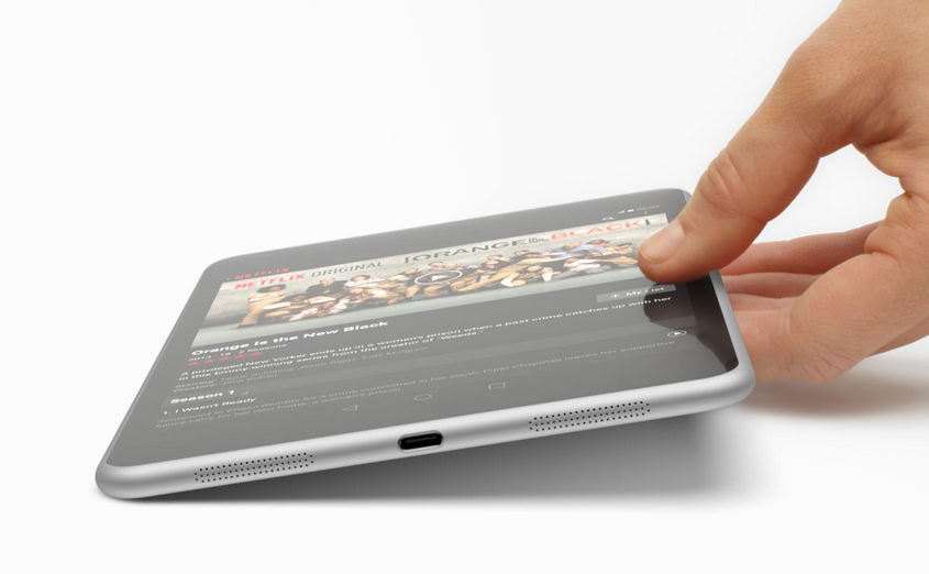 Nokia maakt een rentree op de consumentenmarkt met de lancering van een tablet. Dat zei Ramzi Haidamus, sinds drie maanden de technologiedirecteur van het Finse bedrijf, dinsdag tegen de Britse zakenkrant Financial Times. Volgens Haidamus is de lancering van de tablet slechts een begin. Hij voorspelt dat het bedrijf met meer producten op de markt zal komen. ,,De tablet N1 zal in kwaliteit vergelijkbaar zijn met de iPad Mini van Apple, maar zal wel minder kosten", zo verzekerde hij. ,,Het is het eerste product van vele."