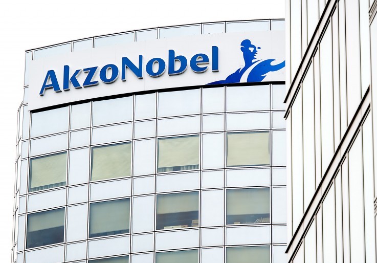 AkzoNobel heeft overeenstemming bereikt met BASF over de overname van de industriële coatingsactiviteiten van het Duitse chemieconcern. Met de deal is een bedrag van 475 miljoen euro gemoeid, aldus AkzoNobel woensdag.