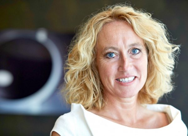 Topvrouw Herna Verhagen van PostNL, een van de weinige vrouwen die de baas is bij een beursgenoteerd bedrijf. Foto: ANP Topvrouw Herna Verhagen van PostNL, een van de weinige vrouwen die de baas is bij een beursgenoteerd bedrijf. Foto: ANP