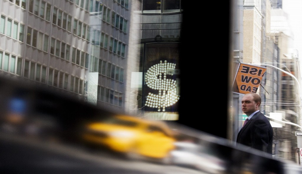 Winsten van bedrijven zijn in veel landen de afgelopen tien jaar gestegen, maar de stijging is nergens zo groot als bij Amerikaanse bedrijven. Samen met de toenemende concentratie van eigenaren betekent dit slecht nieuws voor de economische groei in het land, schrijft The Economist. Het is dat er het afgelopen jaar een lichte dip te zien is door de dure dollar en het effect van de lage olieprijs, maar anders zouden de winsten een recordniveau bereiken.