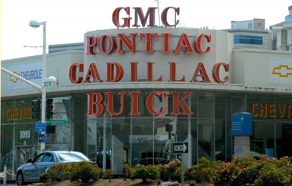 Een autodealer in Oakland, Californië. Foto: EPA