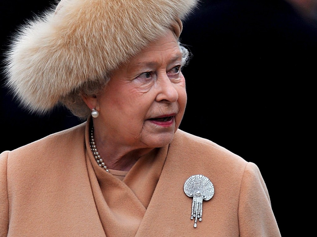 Koningin Elizabeth II - gaat zij de Koh-i-Noor-diamant teruggeven aan India? De steen zit nu nog in de kroon van haar moeder. Foto: EPA