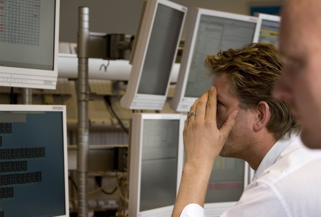 De Europese aandelenbeurzen gingen woensdag verder onderuit, na het stevige verlies dat een dag eerder werd geïncasseerd. In Amsterdam werden de kwartaalcijfers van Shell en Air France-KLM negatief ontvangen.