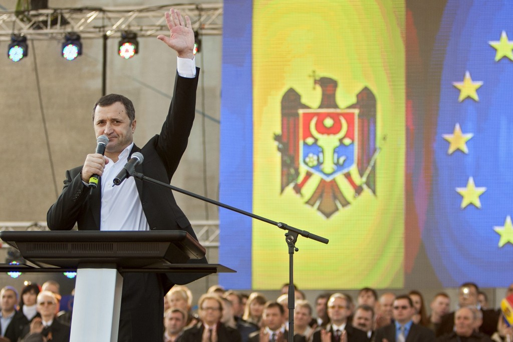 Premier in betere tijden: de Moldavische politicus heeft volgens de rechter 900 miljoen euro gestolen toen hij aan de macht was. Foto: EPA