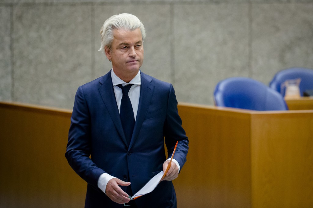 Het Verenigd Koninkrijk heeft gekozen voor een vertrek uit de Europese Unie. Nederland moet volgen, stelt PVV-leider Geert Wilders. Een eenzijdig vertrek van Nederland komt neer op economische zelfmoord, stelt Z24's Jeroen de Boer. Geert Wilders was vrijdagochtend laaiend enthousiast.