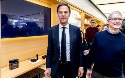 rutte silicon valley Techbedrijven uit Silicon Valley hebben premier Mark Rutte afgelopen mei gemaand om toch zo veel mogelijk gunstige belastingregelingen voor buitenlandse multinationals in tact te laten. Dat blijkt uit een brief uit mei die maandag via Het Financieele Dagblad naar buiten kwam. Daarin wijst een club van belastingspecialisten uit Silicon Valley, gesteund door tachtig bedrijven met bekende namen als Apple en Google, onder meer op de mogelijkheid om vooraf afspraken te maken met de fiscus in Nederland.
