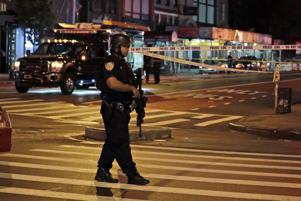 Bij de ontploffing in de wijk Chelsea op Manhattan zijn zeker 29 gewonden gevallen. Een van hen heeft zware verwondingen opgelopen, maar niemand is in levensgevaar. Het gros van de gewonden heeft snij- en schaafwonden en blauwe plekken. Het stadsbestuur is zeker van boze opzet, maar wil nog niet spreken van een aanslag. De politie heeft de plek des onheils aangemerkt als een gewone plaats delict, al is er volgens een bron bij de autoriteiten ook een terrorismeteam op de zaak gezet.