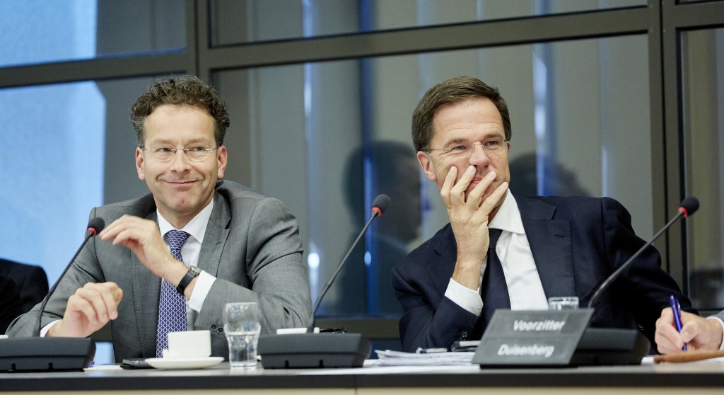 VVD en PvdA delen 1,5 miljard euro extra uit voor 2017. Het gaat vooral naar zaken die hun achterban wel ziet zitten.