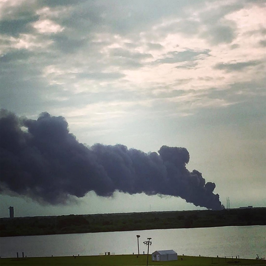 Een Israëlisch bedrijf waarvan een satelliet in rook opging toen afgelopen week een raket van SpaceX ontplofte, wil dat het Amerikaanse ruimtevaartbedrijf met 50 miljoen dollar over de brug komt. Of een vervangende vlucht naar de ruimte aanbiedt. De raket ontplofte donderdag tijdens een test op lanceerbasis Cape Canaveral, in de Amerikaanse staat Florida, een paar dagen voordat hij zou worden gelanceerd.