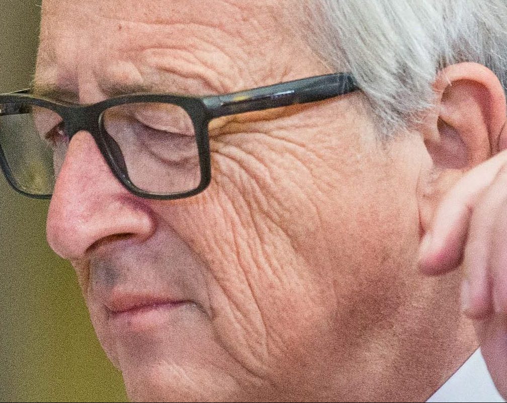 Voorzitter Jean-Claude Juncker heeft de hoop nog iet opgegeven dat het vrijhandelsverdag met Canada deze week gered kan worden. "Het is niet van belang wanneer het verdrag wordt ondertekend, het is belangrijk dát het wordt getekend", zei de voorzitter van de Europese Commissie Jean-Claude Juncker woensdag in het Europees Parlement in Straatsburg. "Maar ik heb goede hoop dat er in de loop van woensdag een akkoord komt tussen de Belgische en de Waalse regering."