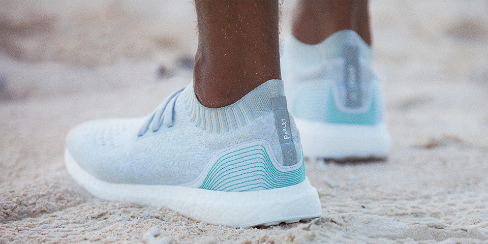 oppervlakkig plak Boer Adidas heeft sneakers uit oceaan-plastic gemaakt en verkoopt er nu 7.000:  zo zien ze eruit