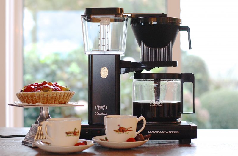 beste koffiemachine ter wereld: deze ogenschijnlijke chaos worden dag 2300 Moccamasters met de hand gemaakt
