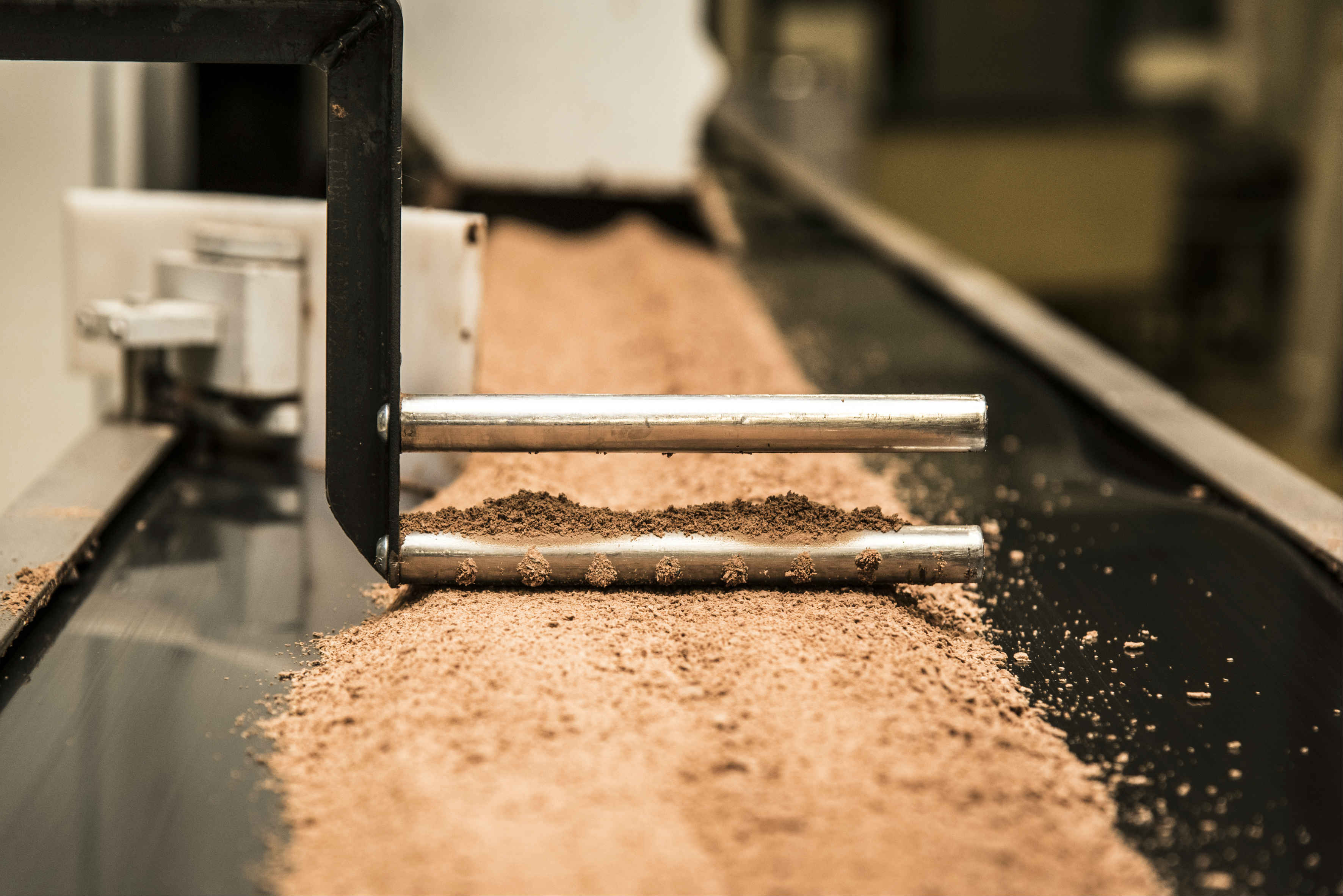tony's chocolonely perstrip chocolade antwerpen fabriek, chocoladefabriek haven, barry callebaut,