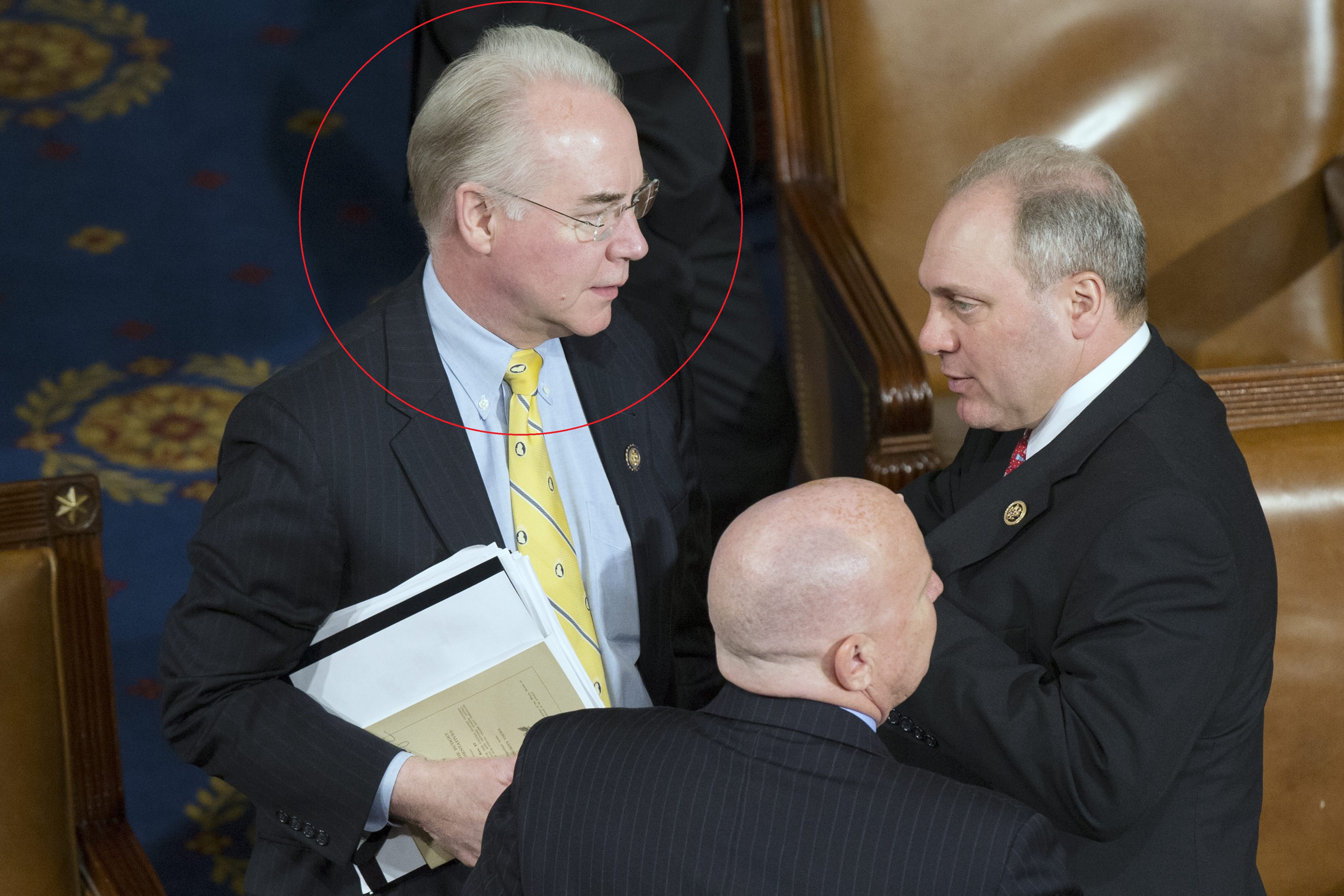 Donald Trump heeft de Republein Tom Price uitgekozen als minister van Volksgezondheid. Met zijn keuze voor de Afgevaardigde uit Atlanta, die vroeger orthopedisch chirurg was, maakt de aankomende president van de Verenigde Staten duidelijk dat het hem menens is met het afschaffen - of in elk geval ingrijpend veranderen - van Obamacare.