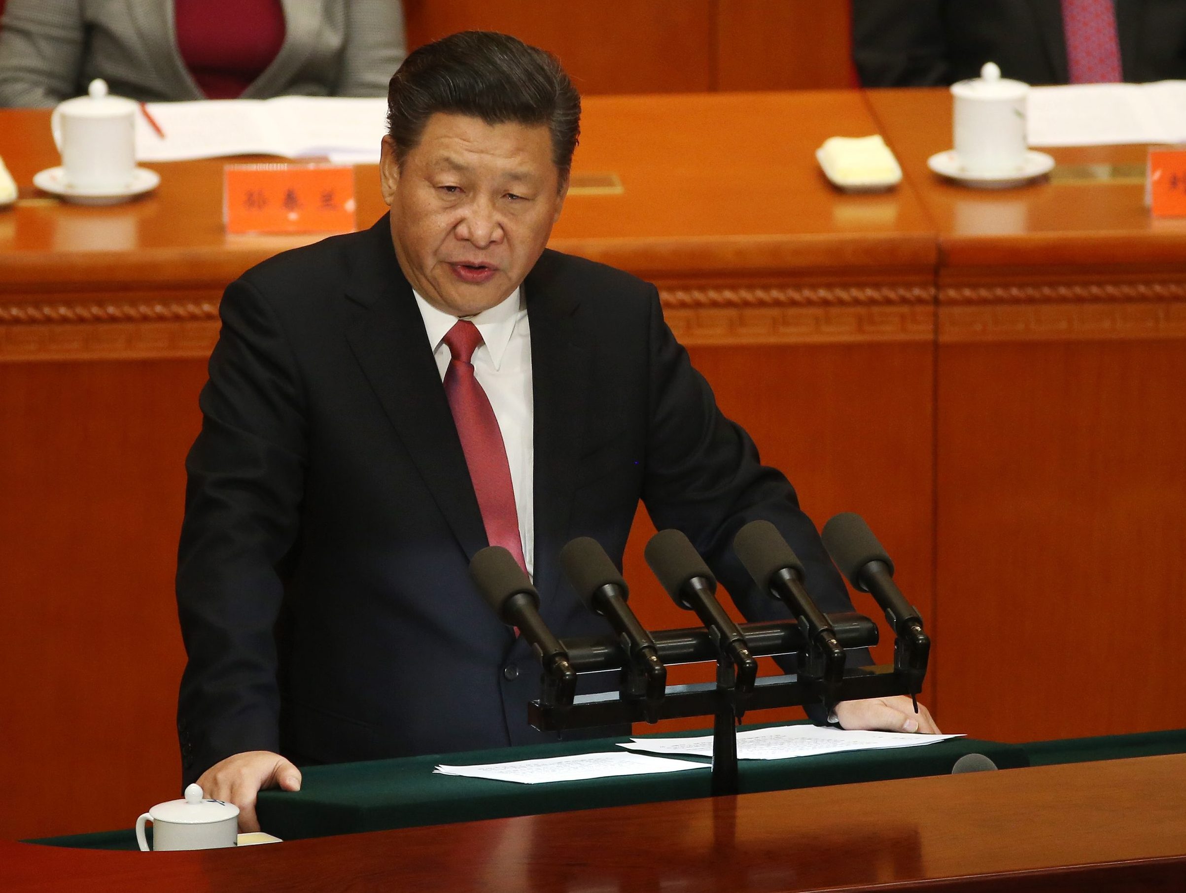 De Chinese president Xi Jinping deed maandag een handreiking naar de aanstaande president van de Verenigde Staten, Donald Trump. Samenwerking tussen China en de Verenigde Staten is de enige goede keuze wat betreft de relaties tussen de twee grootste economieën in de wereld, was de boodschap die Xi Jinping overbracht aan Trump.