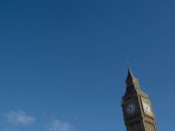 2016-11-07 10:46:01 epa05621290 Big Ben in central London, Britain, 07 November 2016. Prime Minister Theresa May said Britain would become the ultimate free trade champion as she laid the groundwork Monday for a potential post-Brexit deal with India, the world's fastest growing major economy. EPA/HANNAH MCKAY