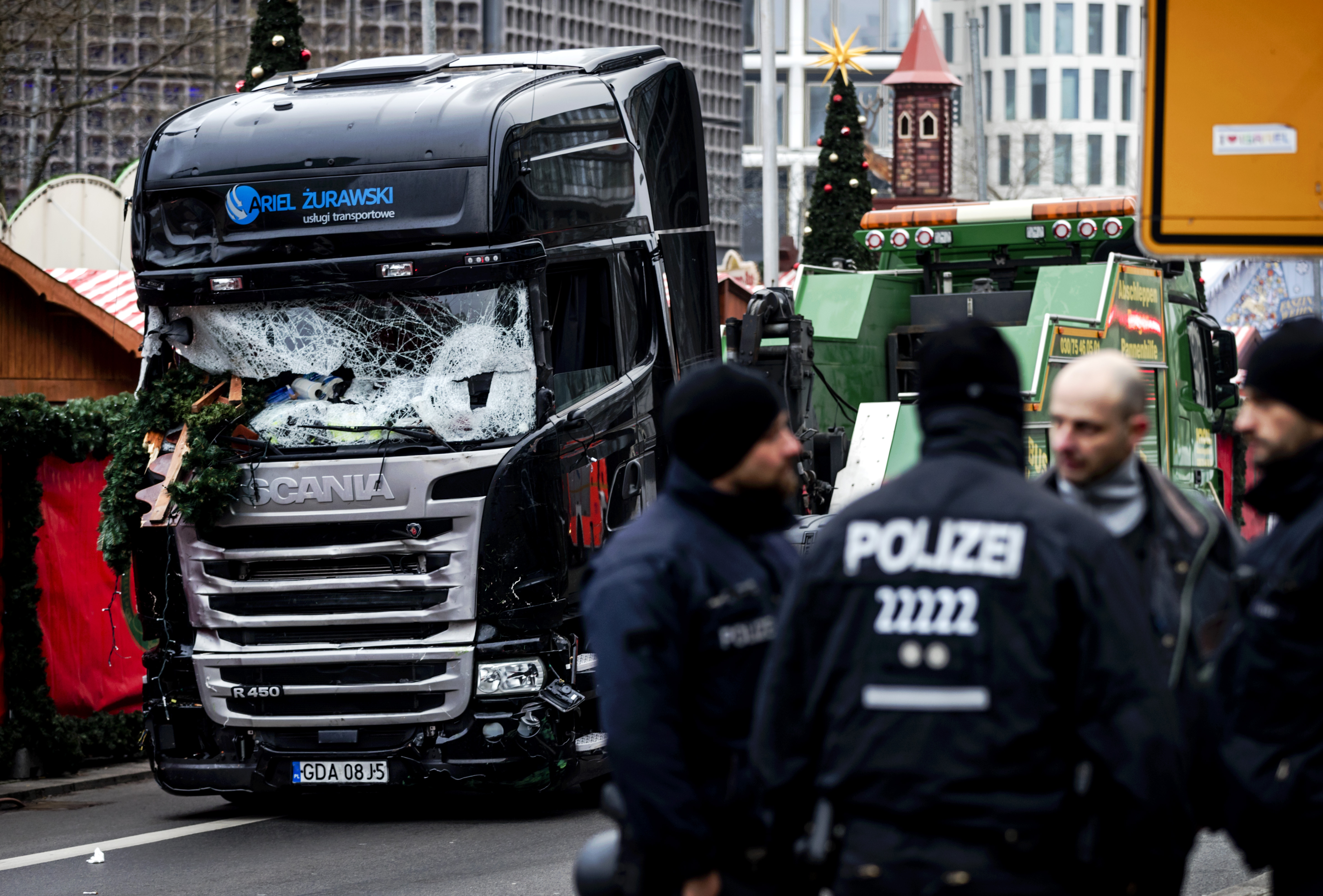 vrachtwagen bloedige aanslag kerstmarkt Berlijn