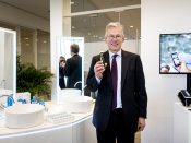 2017-01-24 12:45:43 AMSTERDAM - CEO Frans van Houten van Koninklijke Philips NV voorafgaand aan het geven van een toelichting op de jaarcijfers in het hoofdkantoor. ANP KOEN VAN WEEL