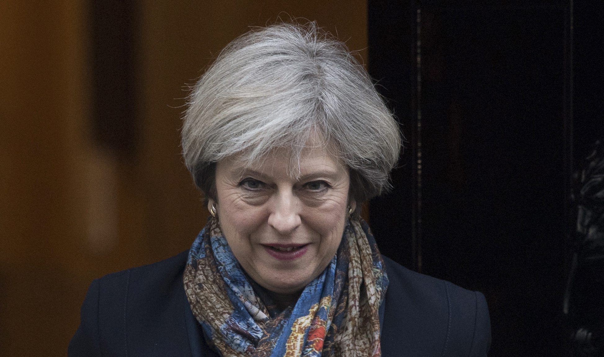 2017-01-24 12:23:01 epaselect epa05746488 British Prime Minister Theresa May leaves 10 Downing Street, Central London, Britain, 24 January 2017. The government lost its right to trigger article 50 without a parliamentary vote, after the Supreme Court announced an 8-3 verdict against the government. EPA/WILL OLIVER