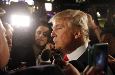 USA REPUBLICAN PRESIDENTIAL FORUM AND DEBATE De Amerikaanse inlichtingendiensten hebben Donald Trump vorige week geheime documenten getoond waaruit blijkt dat Russische spionnen beweren belastende informatie over hem te hebben. Het zou gaan om zowel persoonlijke als financiële informatie, zeggen bronnen tegen CNN