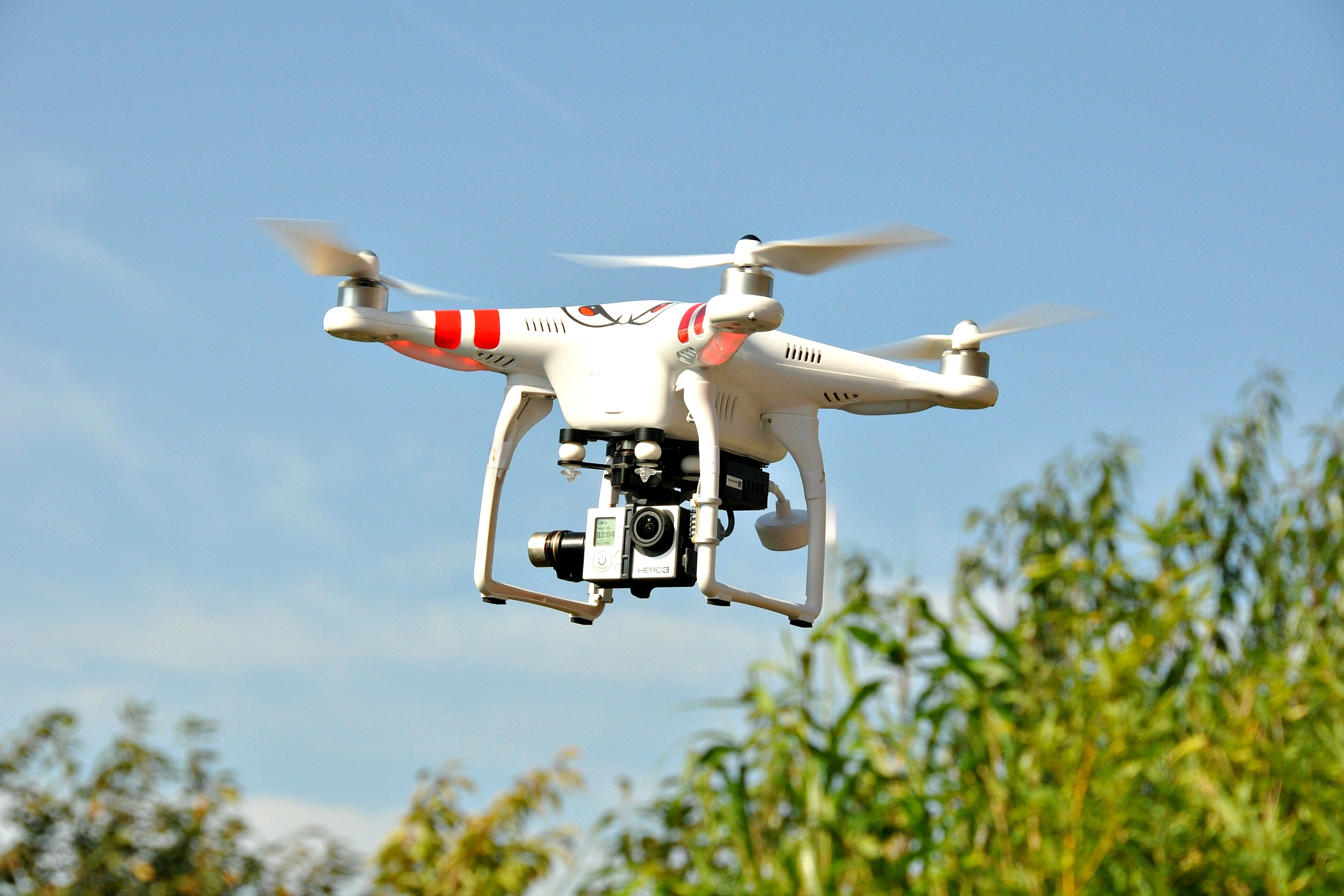 drone vliegen nederland regels wet verboden luchtruimte boete celstraf parrot phantom