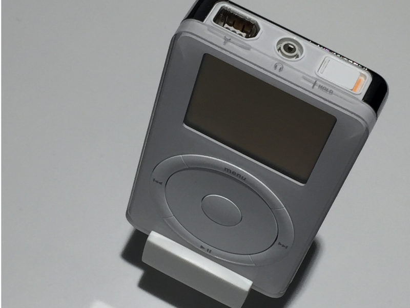 1 айпод. Apple IPOD 2001. Аудиоплеер IPOD 2001. The first IPOD (2001). Стив Джобс IPOD Nano 1.