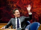 jeroen dijsselbloem minister financien economie nederland begroting overschot 200 miljoen euro