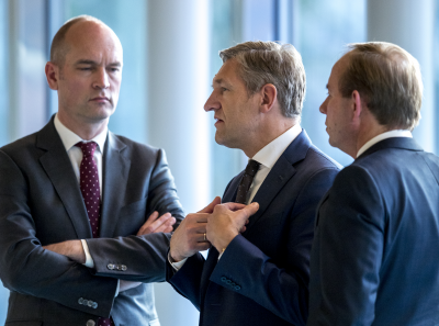 cda cu sgp vlaktaks, tweetaks, belastinghervorming. CDA. SGP, CU, VVD, kabinet