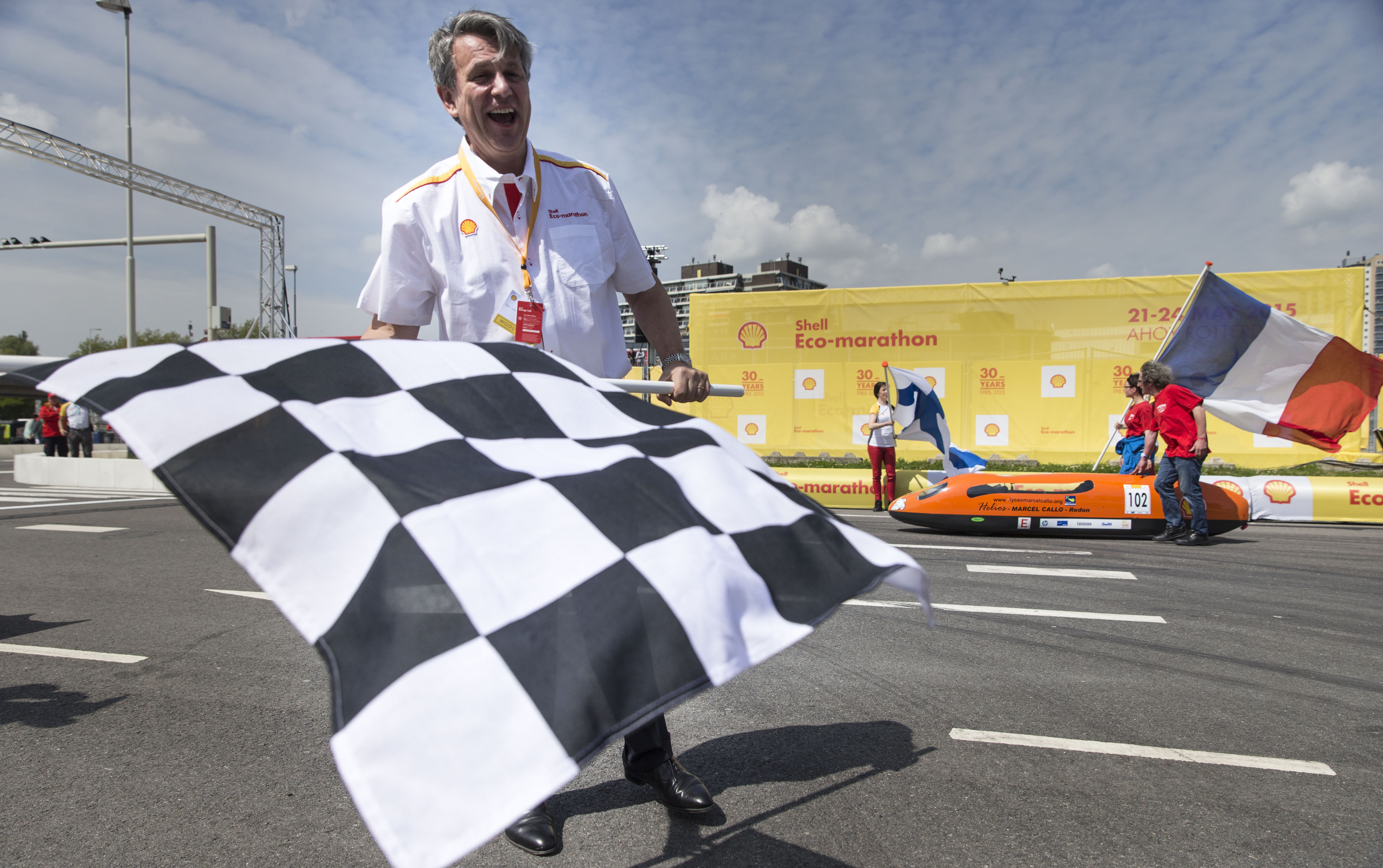 2015-05-22 15:37:06 ROTTERDAM - CEO van Shell, Ben van Beurden bij de opening van de Shell Eco-marathon 2015 in Rotterdam. ANP JERRY LAMPEN