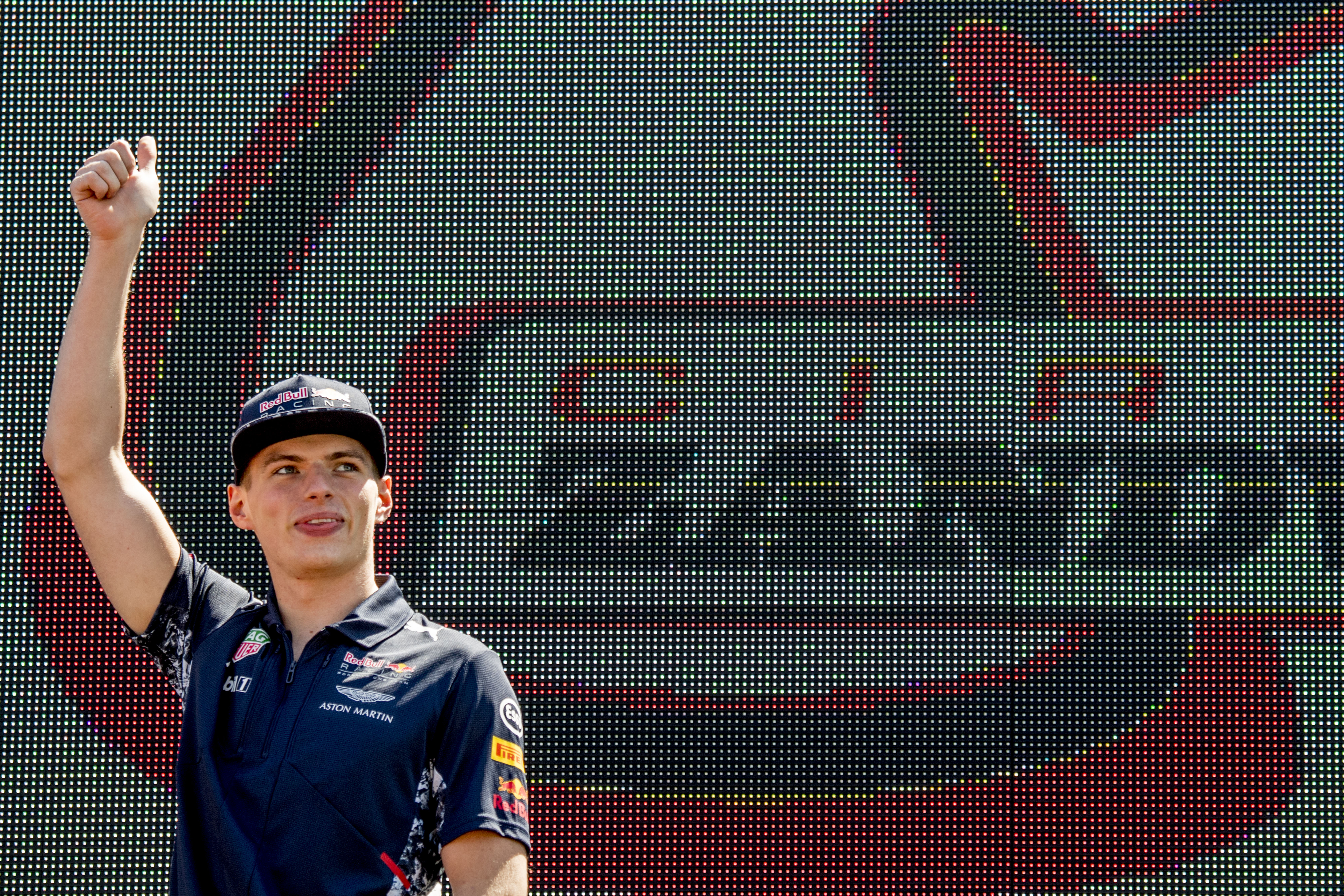 2017-05-20 12:45:34 ZANDVOORT - Max Verstappen tijdens een demonstratie in zijn Red Bull Racing Formule 1-auto bij de Jumbo Familie Racedagen op het Circuit Park Zandvoort. ANP ROBIN UTRECHT