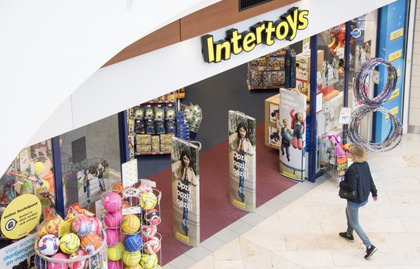 Verkoop Speelgoedketen Intertoys Voorlopig Van De Baan