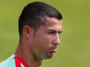 2017-06-13 17:05:23 epa06025776 Portuguese national soccer team striker Cristiano Ronaldo attends his team's training session in Oeiras, near Lisbon, Portugal, 13 June 2017. Portugal will take part in the FIFA Confederations Cup 2017 taking place in Russia from 17 June until 02 July 2017. EPA/TIAGO PETINGA