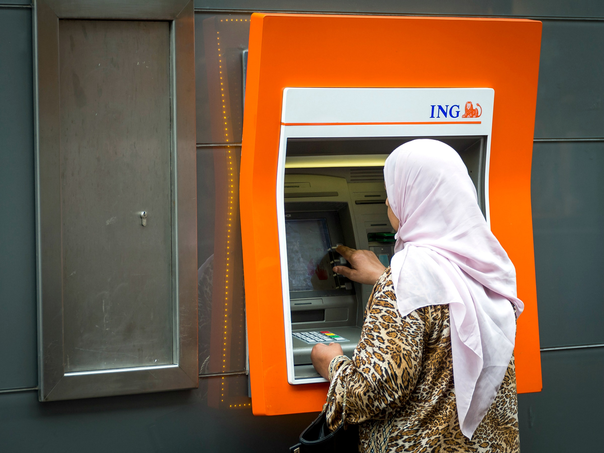 combinatie kern Impasse 5 vragen over de uniforme geldautomaten die Rabobank, ABN Amro en ING willen