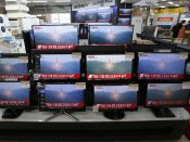 2017-07-04 14:05:27 epa06064602 A view of screens displaying the latest news on North Korea's claim it has successfully tested an intercontinental ballistic missile (ICBM) at a Yongsan electronics market in Seoul, South Korea, 04 July 2017. According to media reports, North Korea launched a ballistic missile on 04 July, that flew around 930km towards the Sea of Japan. EPA/JEON HEON-KYUN