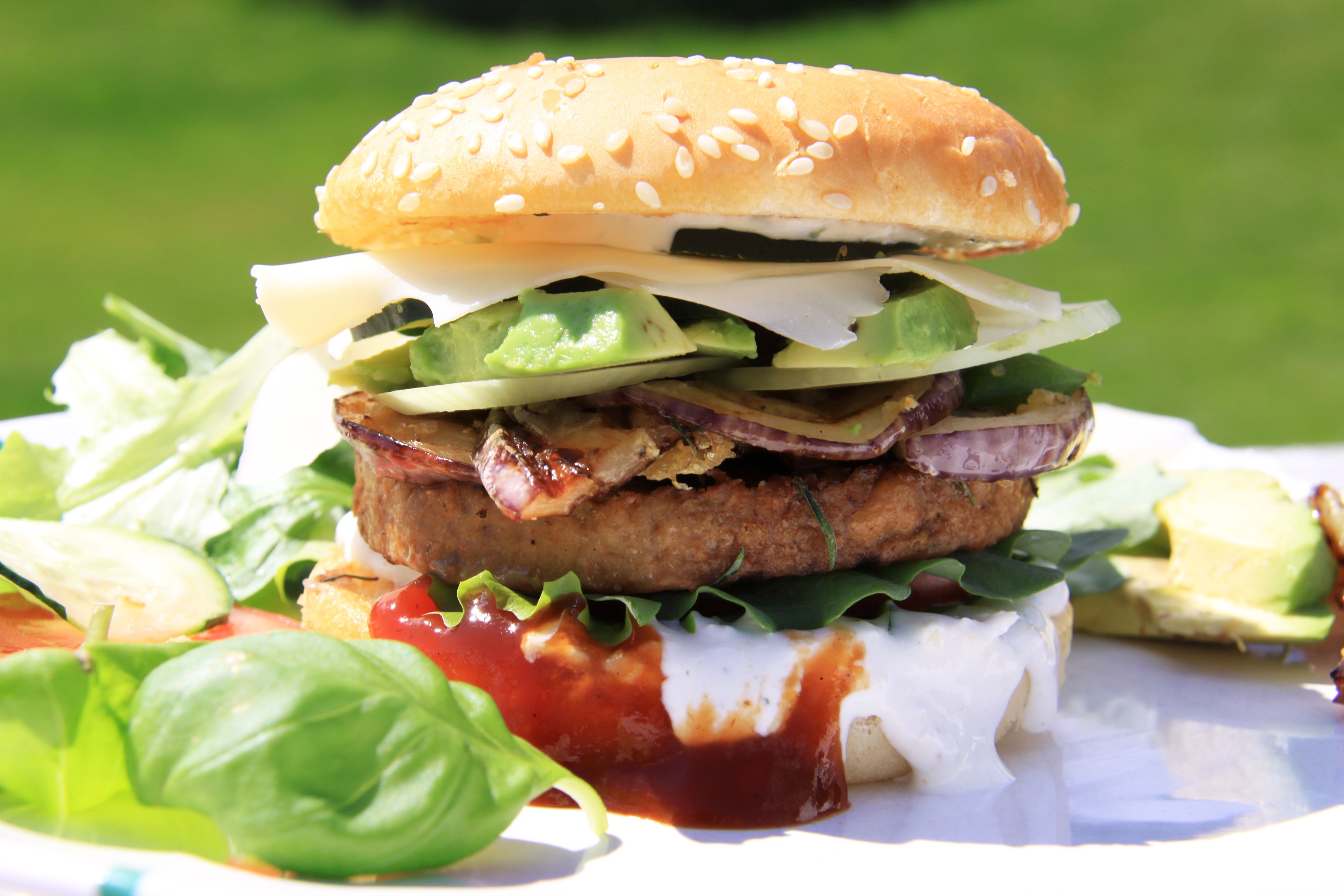 vegetarische hamburger supermarkt gezond zout eiwit ijzer vitamine b12 consumentenvond