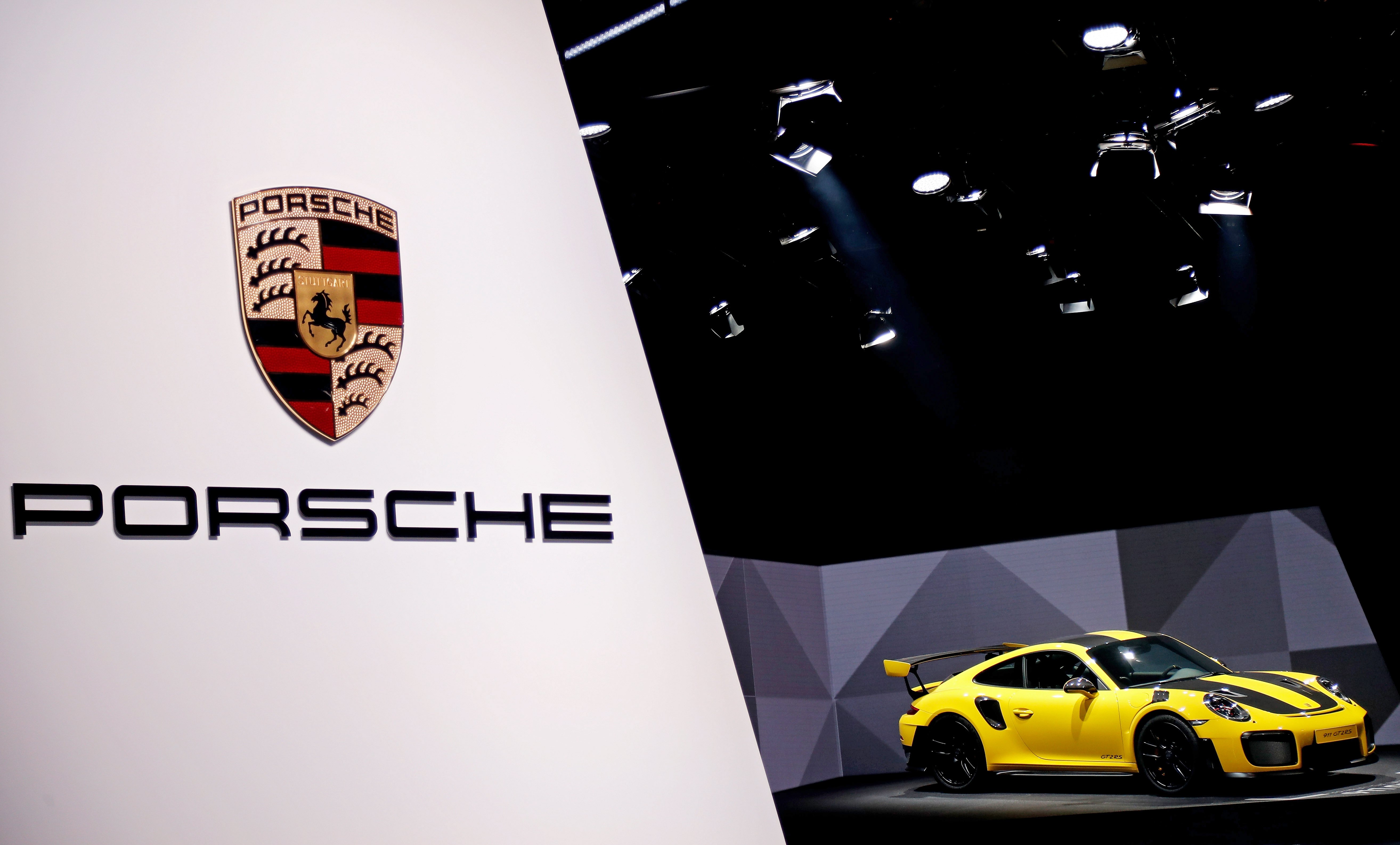 Of je met het nieuwe abonnement ook een Porsche 911 GT2RS kunt rijden? Laten we het hopen!