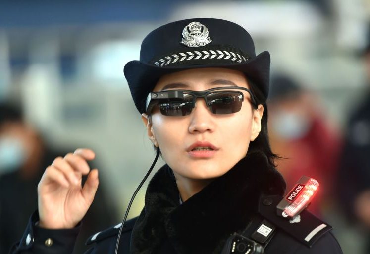 China, artificial intelligence, brillen. politie