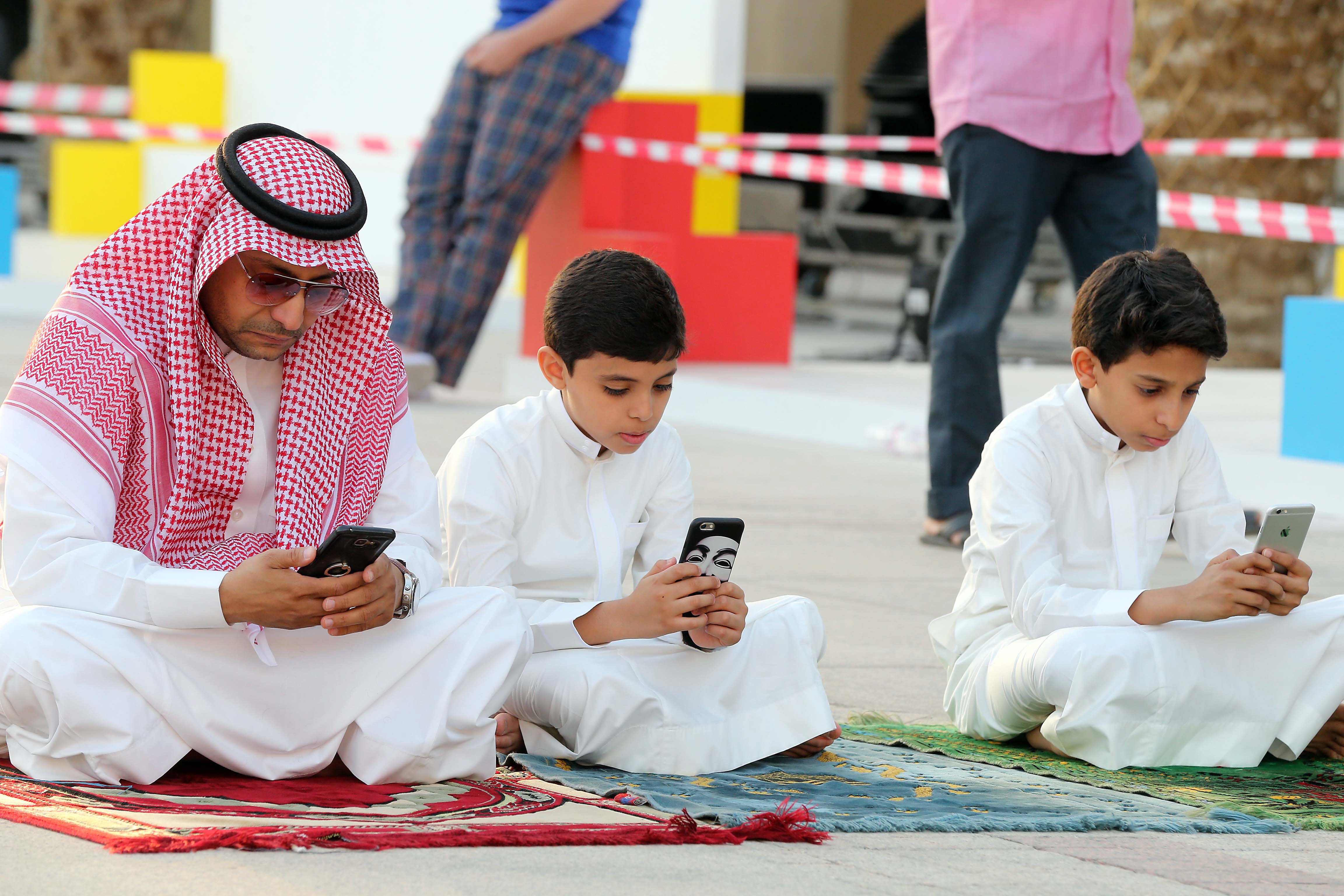 Saudi's tijdens het Suikerfeest in de al-Masmakmoskee in de Saudische hoofdstad Riyadh. Foto: EPA