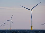2014-07-03 11:25:18 IJMUIDEN - Het windmolenpark voor de kust van IJmuiden dat beheerd wordt door Nuon en Shell. ANP EVERT-JAN DANIELS